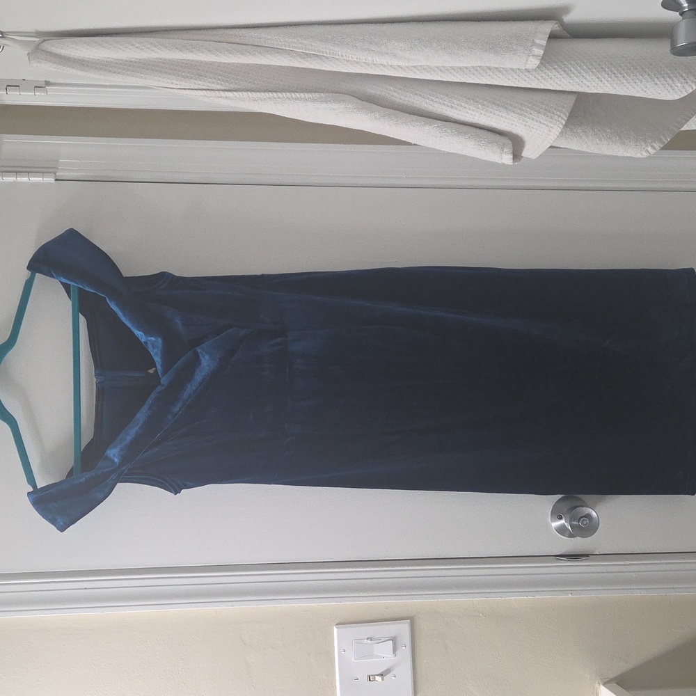Elegant Green Velvet Dress